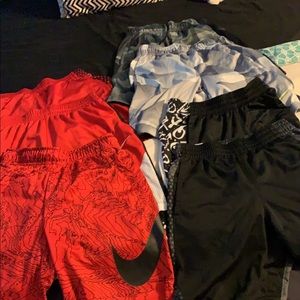 7pr of Boys M Nike shorts
